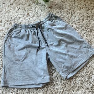 NWOT Romwe light grey drawstring men’s athletic sporty casual shorts.